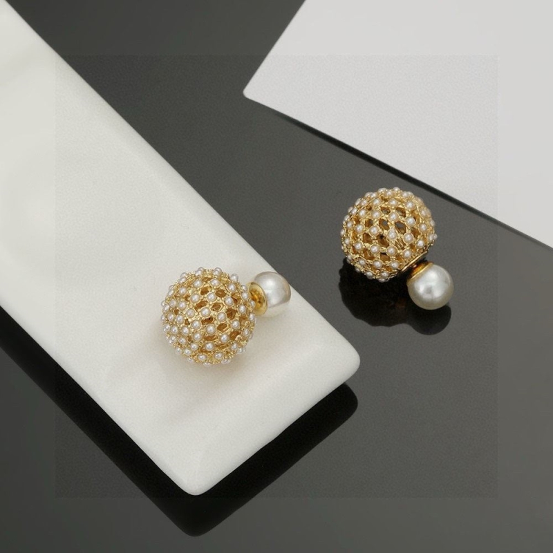 chr1st1an D10r earrings